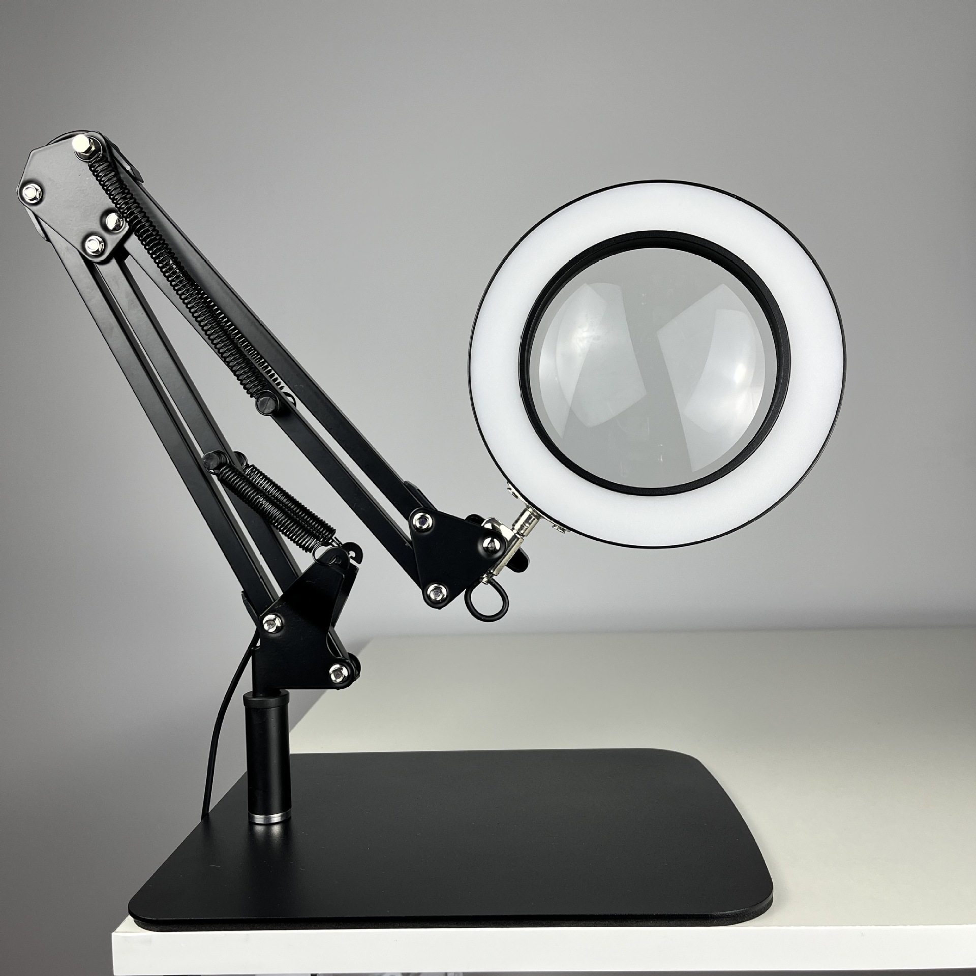 10X Desktop Magnifying Glass w - مراجعة Electronics Repair Table وسعره